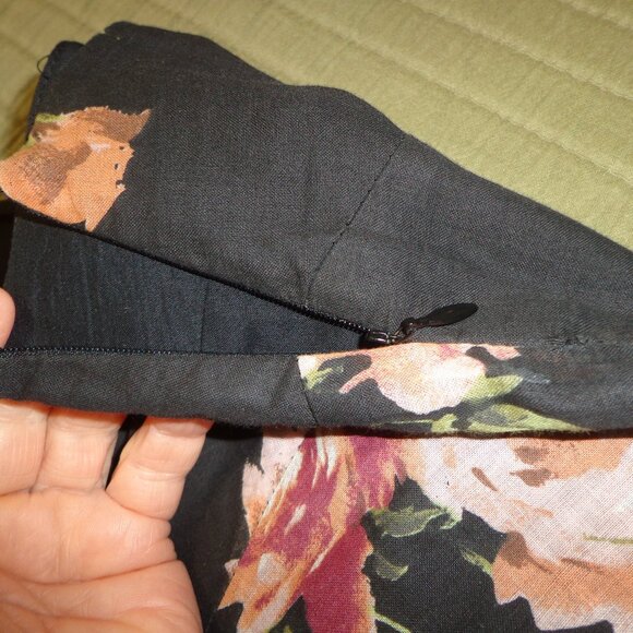 Necessary Objects Skirt S Lined Roses Black Multi Side Zip Closure Flared - Picture 4 of 12
